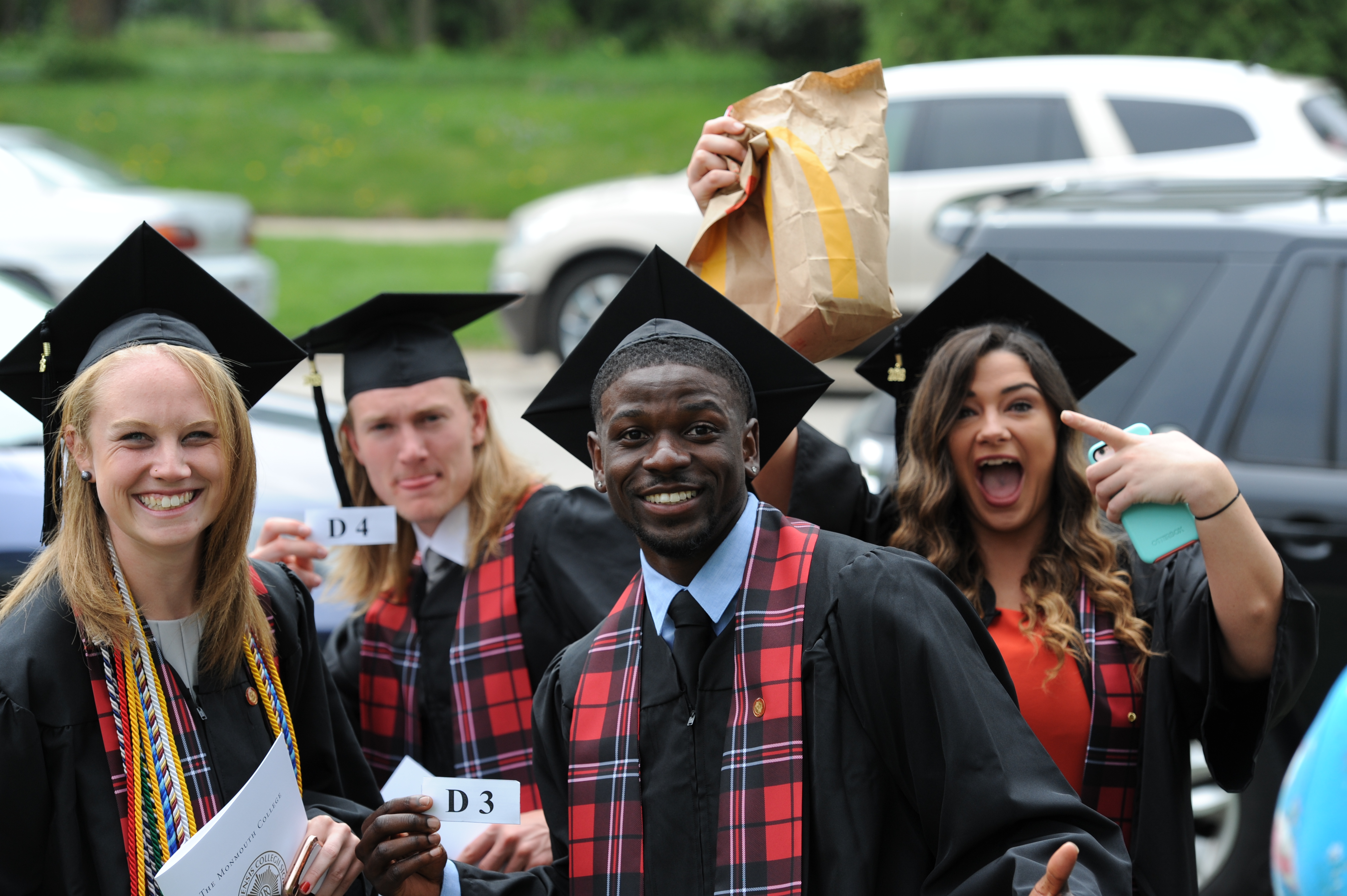 Monmouth College students on campus